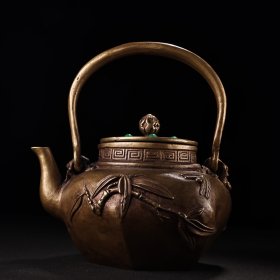 纯铜纯手工打造镶嵌宝石彩绘茶壶
重1430克   高14厘米  宽17厘米