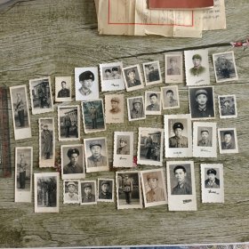 军人黑白照片一堆34张，60年代，合售，包原始照片（存斗柜纸箱）