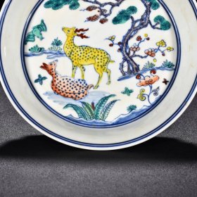 瓷器 明成化斗彩福夀延年松鹿图盘 高3.3厘米 宽16.5厘米