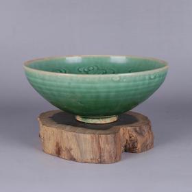 吉州窑绿釉龙纹碗