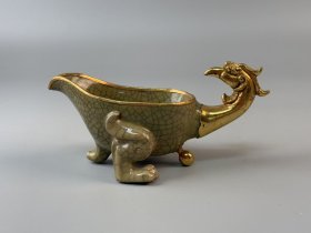 旧藏精品铜鎏金镶老瓷器龙头杯 高9厘米，长20厘米，宽9厘米，重610克