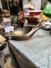 铜鸭子烟灰缸或笔洗，厚重