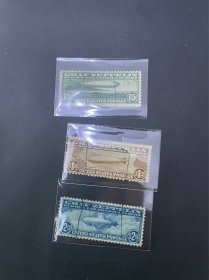 美国古典航空邮票1930年飞艇齐柏林一套3张目录价旧票1140美元 基本和新票一样价格。比较难找。保存很好 有发黄