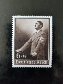 德国1939年劳动节纪念邮票 品相如图，1全，原胶新票mnh，有软折，经典图案，热门稀少品种。保真，包挂号，非假不退