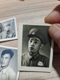 蒙文中国人民解放军胸牌照片三张