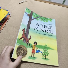 A Tree Is Nice树真好 英文原版