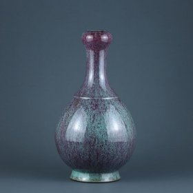 清雍正 炉钧釉胆瓶
高度26cm，肚径14.7cm