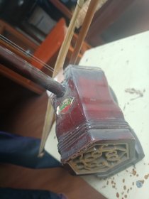 老旧虎丘牌二胡（苏州民族乐器一厂，估计是1966年左右的产品）