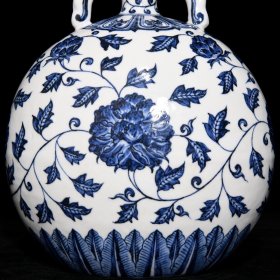 明青花缠枝花卉纹扁瓶,高26.8cm直径20cm