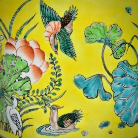 清光绪粉彩花鸟荷花仙鹤纹笔筒；19.5x19.6厘米