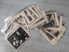 六十年代电影《苦菜花》剧照老照片一组存30张，尺寸：20*15，品不太好，如图 。