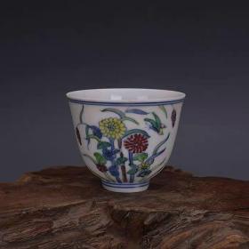 斗彩手绘菊花纹杯