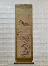 平野五岳《水墨山水》画心有虫蛀
平野五岳 
1811－1893日本江戸后期-明治期诗僧、书法家、画家。文化8年（1811年）生于丰后（今大分县）。曾任大分县真宗大谷派专念寺住持，法名闻恵，别号竹村、古竹园，与広瀬淡窓等文士友善，世称诗书画“三绝僧”。