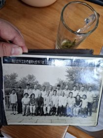 我们在李士连老师耐心教导下练习太极拳1960年