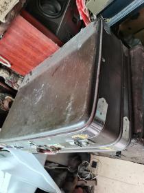 老皮龙凤牌大手提箱77*55*23厘米的，重
.如图