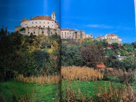 Мальовничa Українa Фотоальбом 风景如画的乌克兰 【（乌克兰语 英语 法语 德语） 大16开精装画册 1997年】