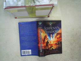 The Serpent's Shadow (The Kane Chronicles, Book 3)[埃及守護神3:凱恩與蛇神魔影]