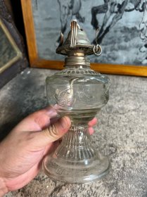 50年代,和平鸽老煤油灯一只