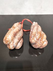 肉石香肠一对，天然石头，精雕细琢，造型独特，形象逼真，收藏佳品