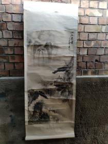 山谷飞瀑