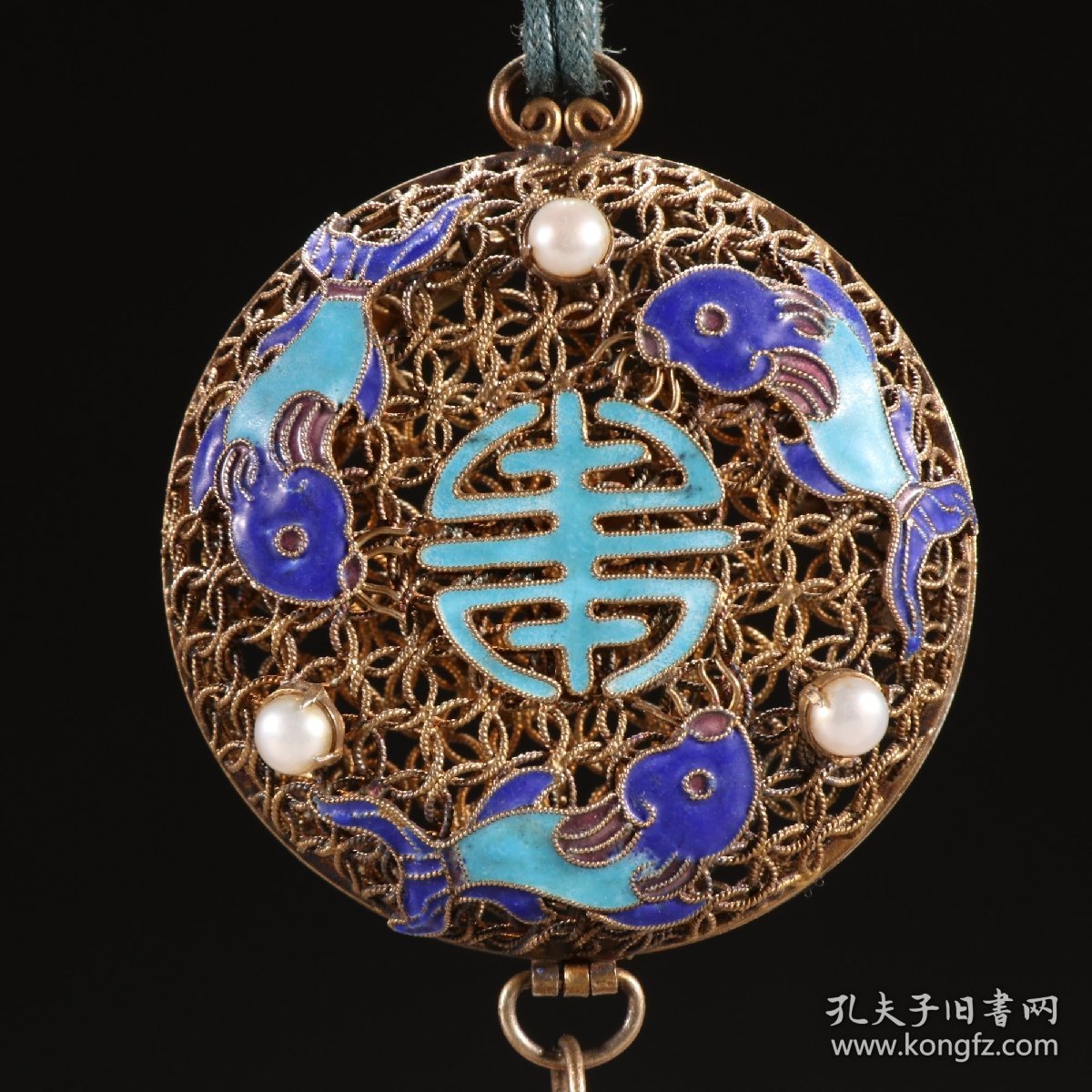 清代：银鎏金烧蓝嵌珍珠香囊