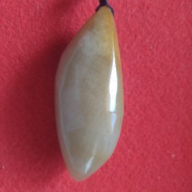 随形和田老玉手把件