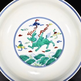 瓷器 明成化斗彩飞象纹盘 高5.3厘米 宽21.1厘米