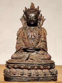 明代铜佛像，开脸慈祥，周身满工雕刻 高25公分 宽16公分 重1833克。