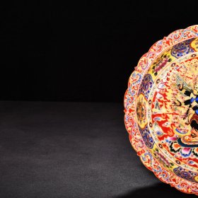 清乾隆红地珐琅彩折沿盘 高4.5厘米 宽22厘米