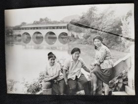 1970年代《老照片》广州花桥美景美人