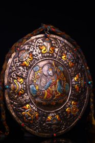 天铁纯手工敲打,錾刻,描彩唐卡,高41宽36.重约1500克…………