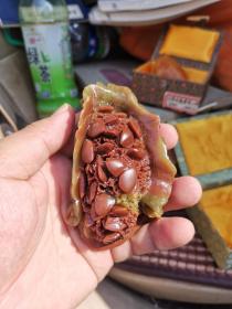 老寿山精雕苦瓜,绝了。中国工艺美术大师作品。