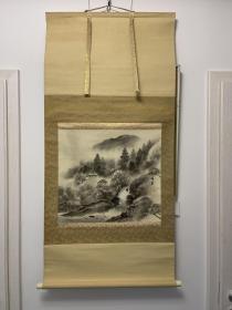 名人绢本手绘 《山水风景图》立轴 绫布装裱  惊燕带 双轴头完好  钤印 晴翠款 适合玄关 场馆会所及茶挂  画芯尺寸：48×48cm 立轴尺寸：128×60cm  天干有修