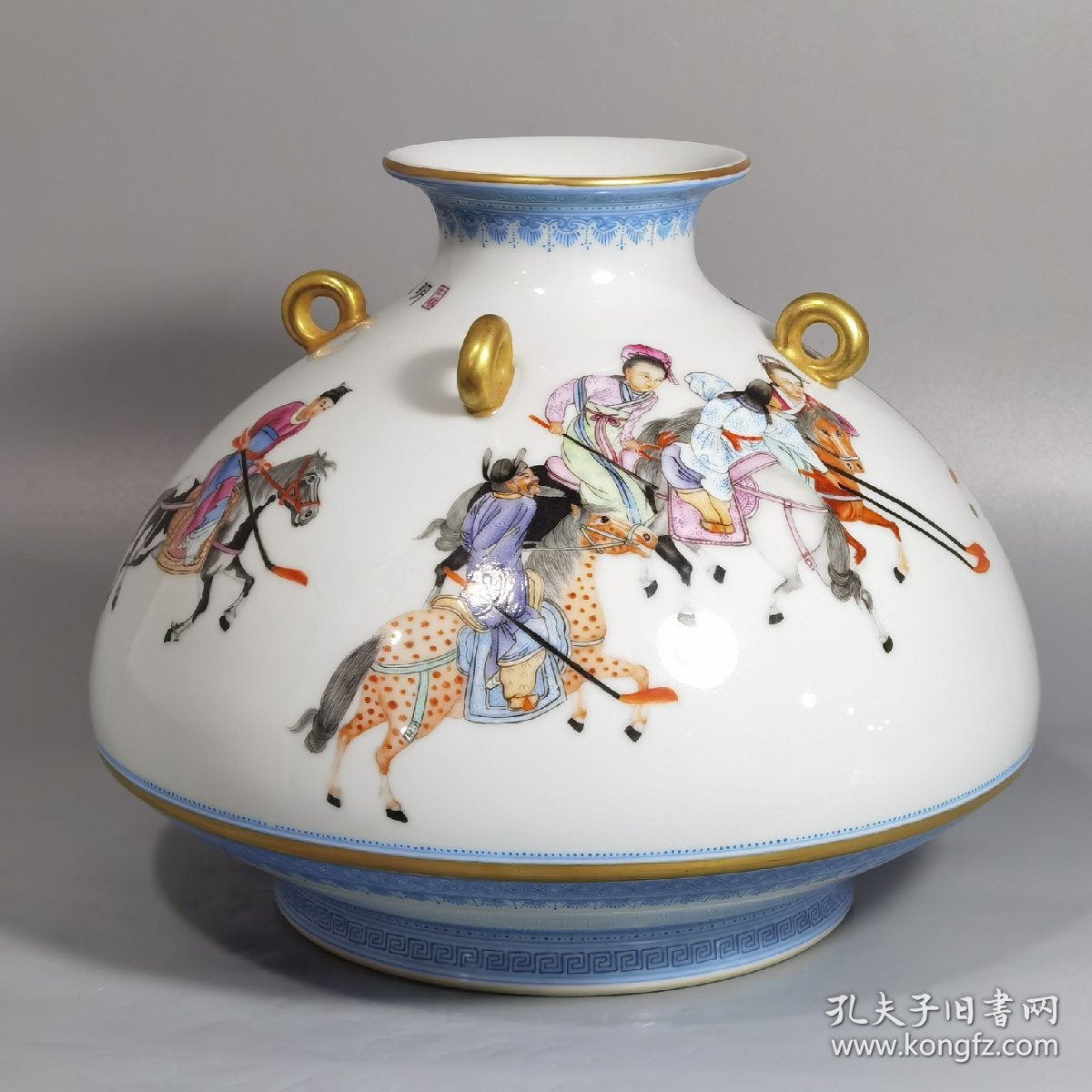 清雍正款 上下翠料边 粉彩明皇击球图四耳尊