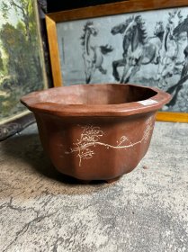 80年代，手刻紫砂花盆，口磕