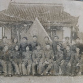 1953年3月6日江苏省合作总社南通货栈全体团员合影