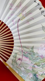 【喻慧】精品书画扇子一把，带精美扇袋，一面是国画《不知相逢处，却知为谁开》，另一面是书法《和气致祥》，