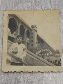 武汉长江大桥（1966年，拿语录戴袖标）