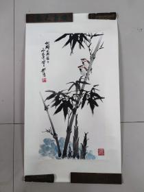 著名老画家郭鹰，江寒汀弟子。镜片一副