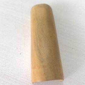 茶道具:日本实木茶道具,一木挖茶则,茶道必备工具,像是日本黑柿木,具体什么木购者自鉴,手工制作,竹子形状,非常细腻光滑。