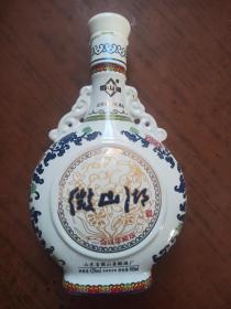 酒瓶收藏.惜春作画.黛玉葬花(微山湖酒.十二金钗珍藏版)