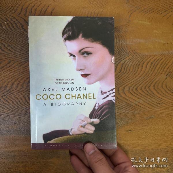 Coco Chanel：A Biography