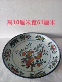 大明宣德年制，粉彩喜鹊祝寿纹大赏盘，直径60厘米，器形大，均称！