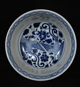 青花缠枝凤纹碗，高8.3×17.5厘米