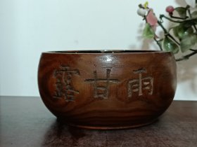 甘露寺沙弥化缘用的木钵