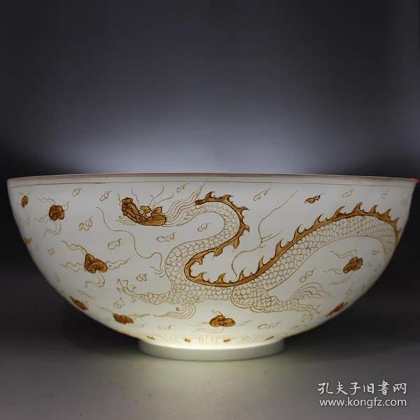 明甜白釉薄胎粉金龙凤纹大碗