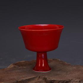 红釉手工雕刻龙纹高足杯