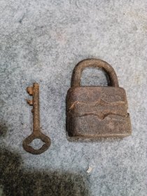 民国外国老铁锁，品弱，可以打开锁上，9*6.5*2.2厘米