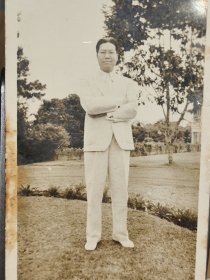 民国在新加坡中华总领馆园内的外交官老照片