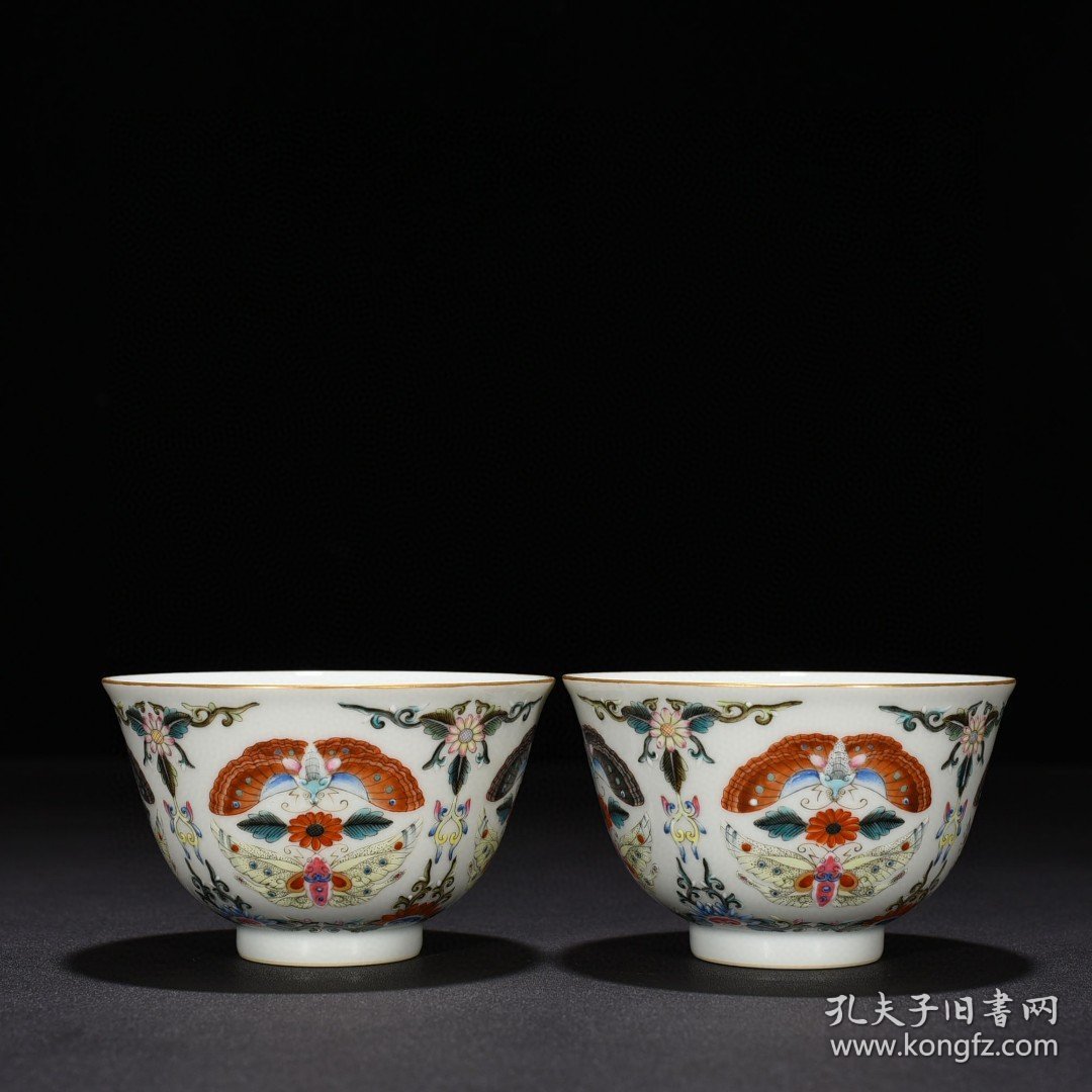 清道光粉彩团蝶花卉纹碗 7*12厘米